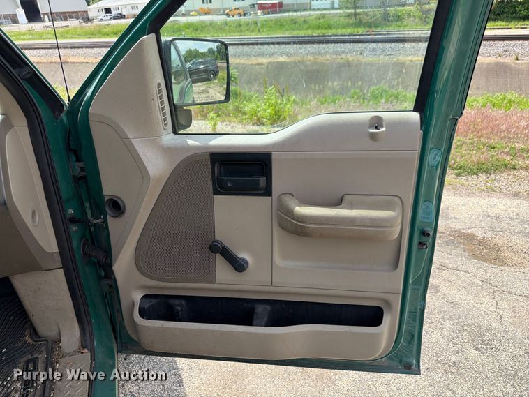 image for item EX4502 2007 Ford F150 Ext. Cab pickup truck