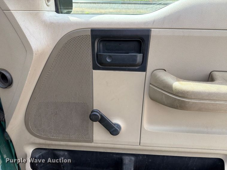 image for item EX4502 2007 Ford F150 Ext. Cab pickup truck