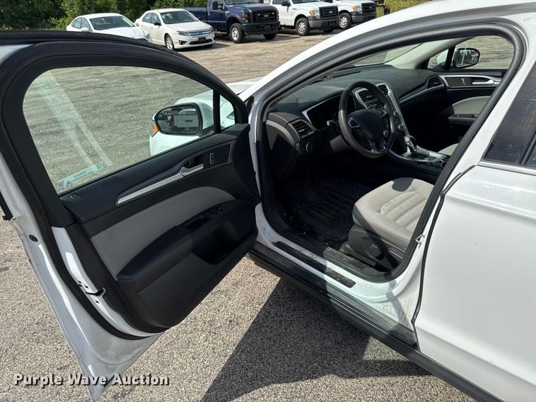 image for item EX4510 2013 Ford Fusion 