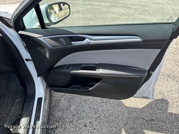 image for item EX4510 2013 Ford Fusion 