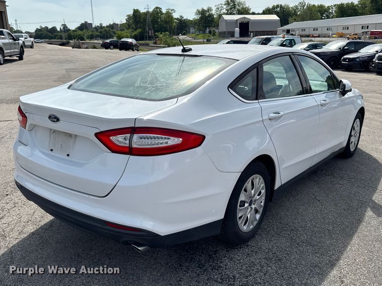 image for item EX4511 2013 Ford Fusion 