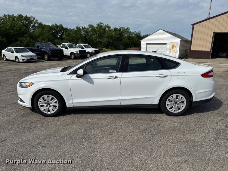 image for item EX4511 2013 Ford Fusion 