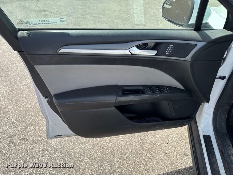 image for item EX4511 2013 Ford Fusion 