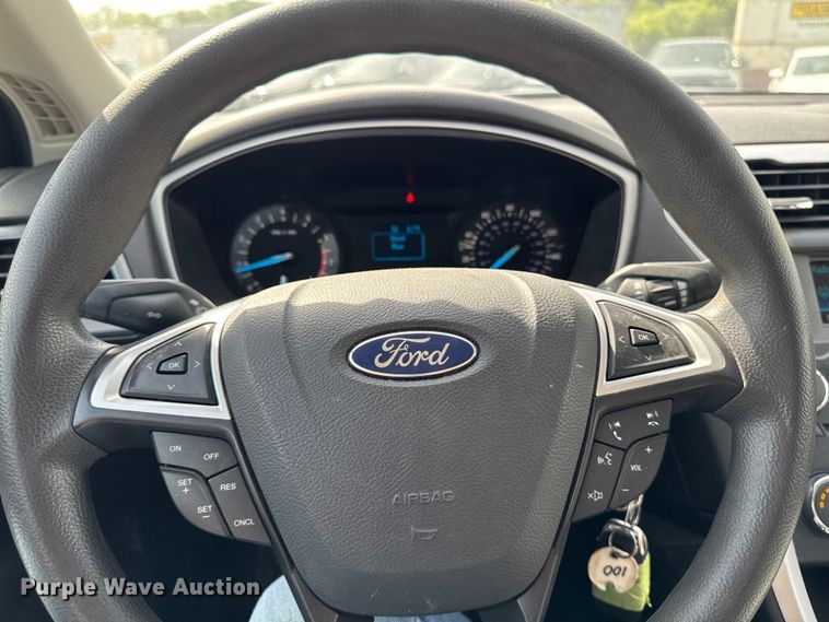 image for item EX4511 2013 Ford Fusion 