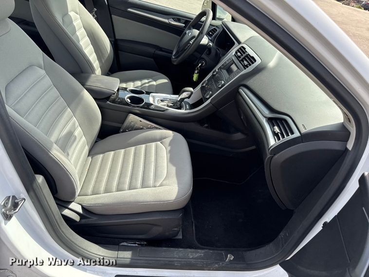 image for item EX4511 2013 Ford Fusion 