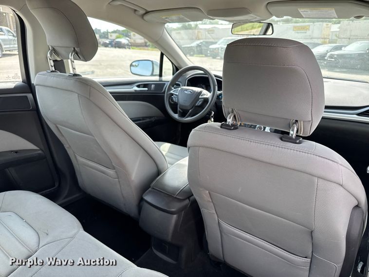 image for item EX4511 2013 Ford Fusion 