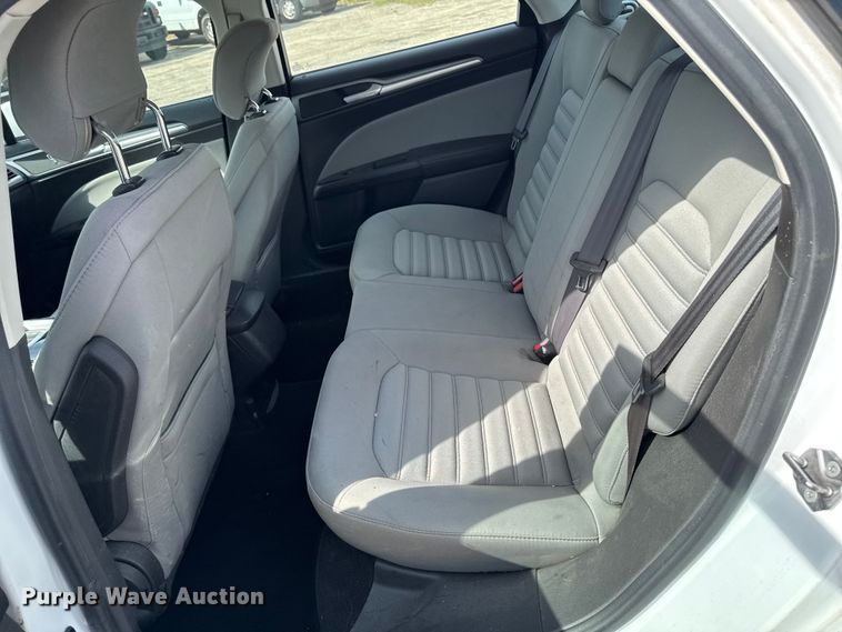 image for item EX4511 2013 Ford Fusion 