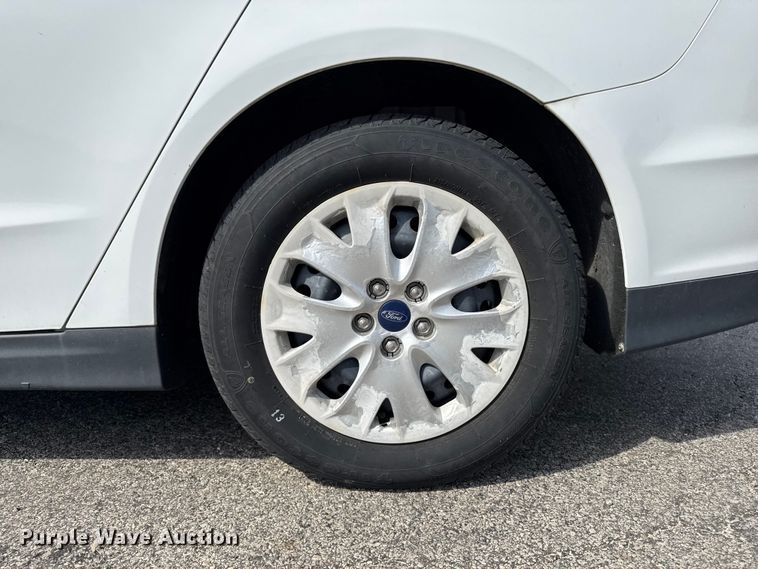 image for item EX4511 2013 Ford Fusion 