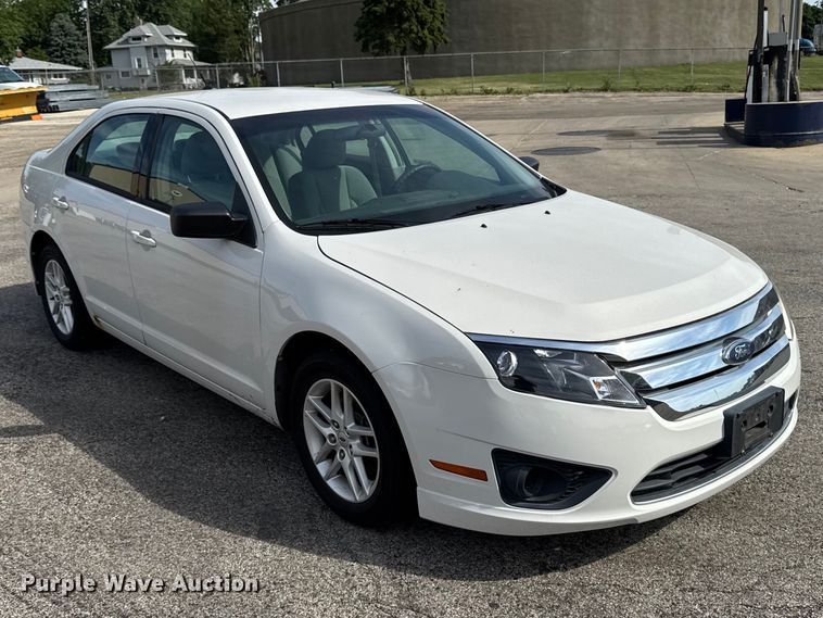 image for item EX4512 2010 Ford Fusion 