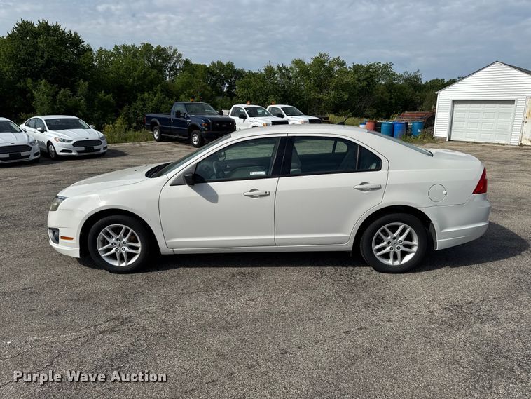 image for item EX4512 2010 Ford Fusion 