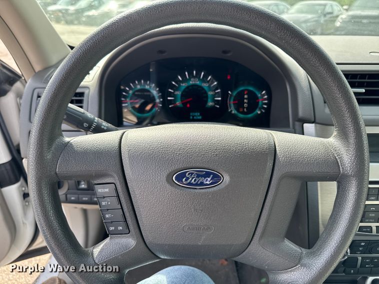 image for item EX4512 2010 Ford Fusion 