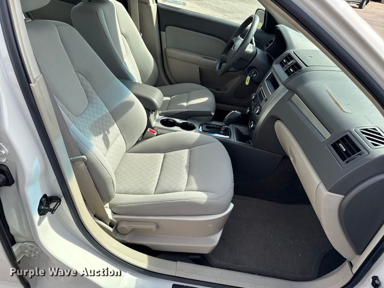 image for item EX4512 2010 Ford Fusion 