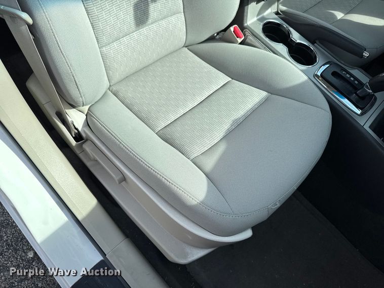 image for item EX4512 2010 Ford Fusion 