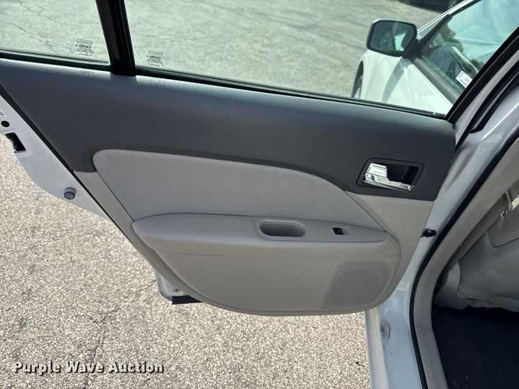 image for item EX4512 2010 Ford Fusion 