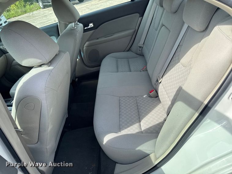 image for item EX4512 2010 Ford Fusion 