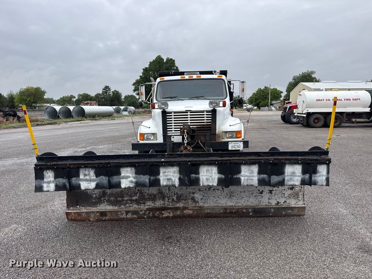 image for item FB6515 1997 International 4900 dump truck