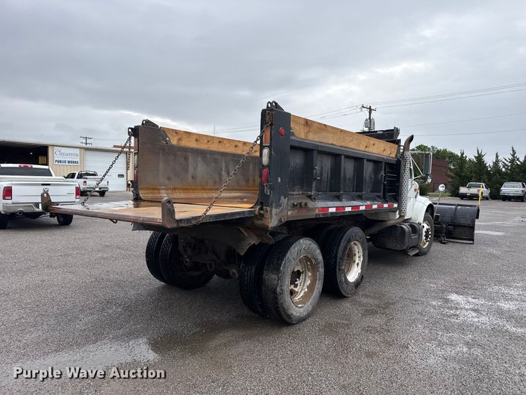 image for item FB6515 1997 International 4900 dump truck