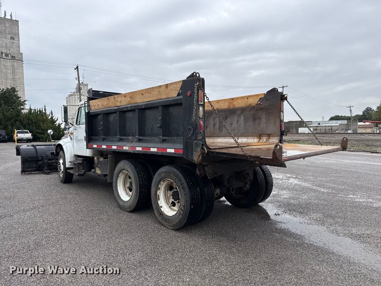 image for item FB6515 1997 International 4900 dump truck