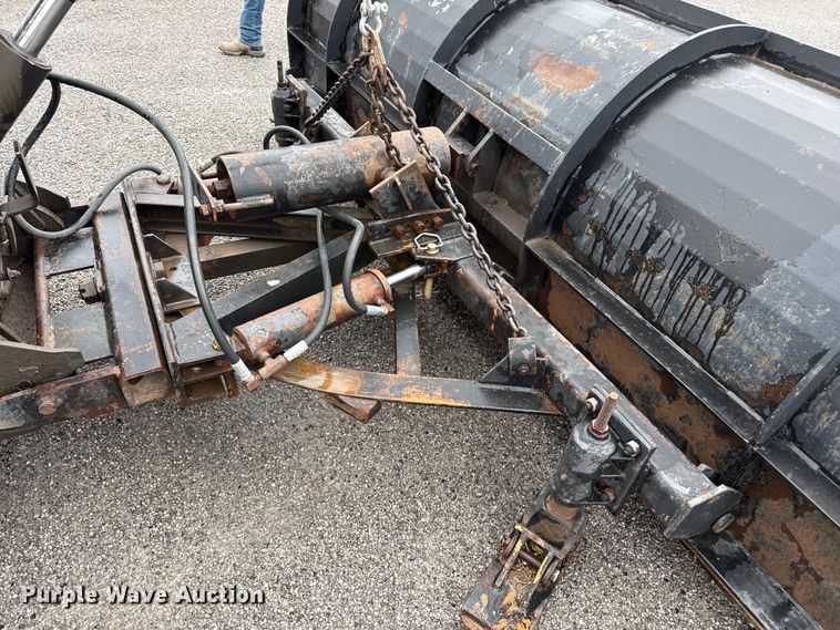 image for item FB6515 1997 International 4900 dump truck