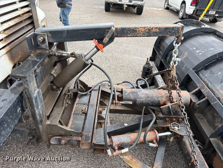image for item FB6515 1997 International 4900 dump truck
