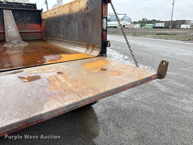 image for item FB6515 1997 International 4900 dump truck