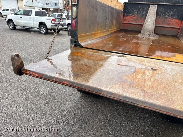 image for item FB6515 1997 International 4900 dump truck