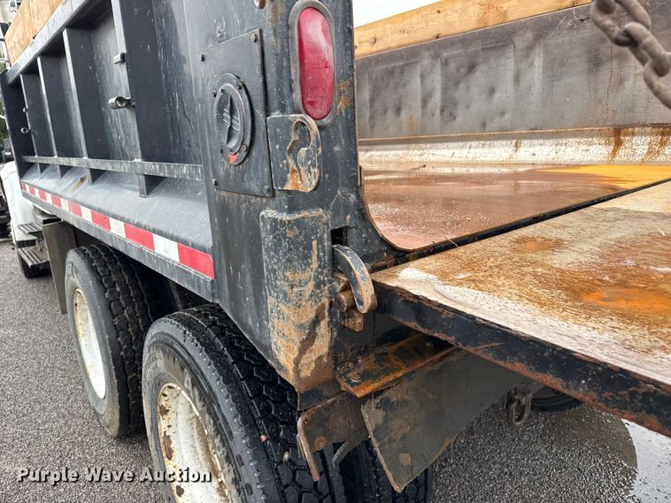 image for item FB6515 1997 International 4900 dump truck