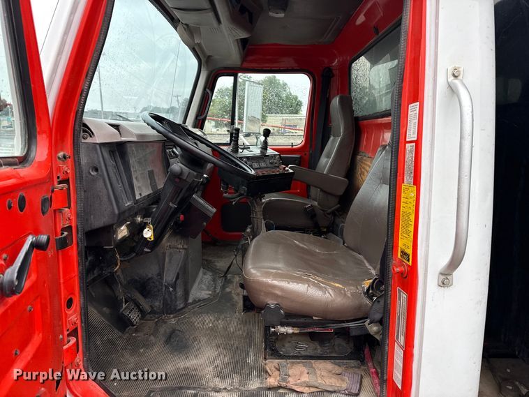 image for item FB6515 1997 International 4900 dump truck