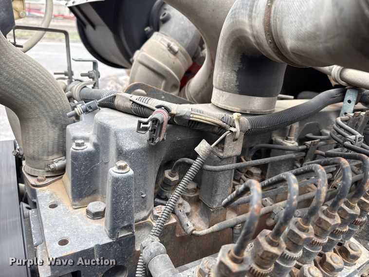 image for item FB6515 1997 International 4900 dump truck