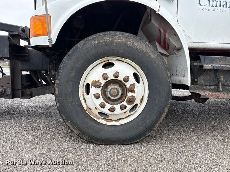 image for item FB6515 1997 International 4900 dump truck