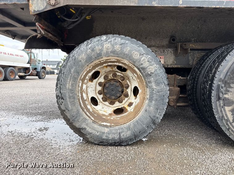 image for item FB6515 1997 International 4900 dump truck