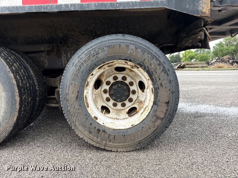 image for item FB6515 1997 International 4900 dump truck