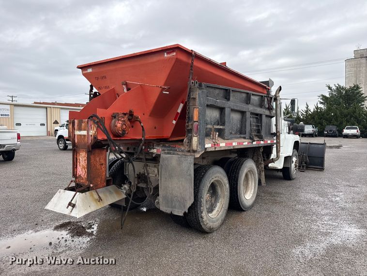 image for item FB6516 1989 Ford LNT8000 dump truck