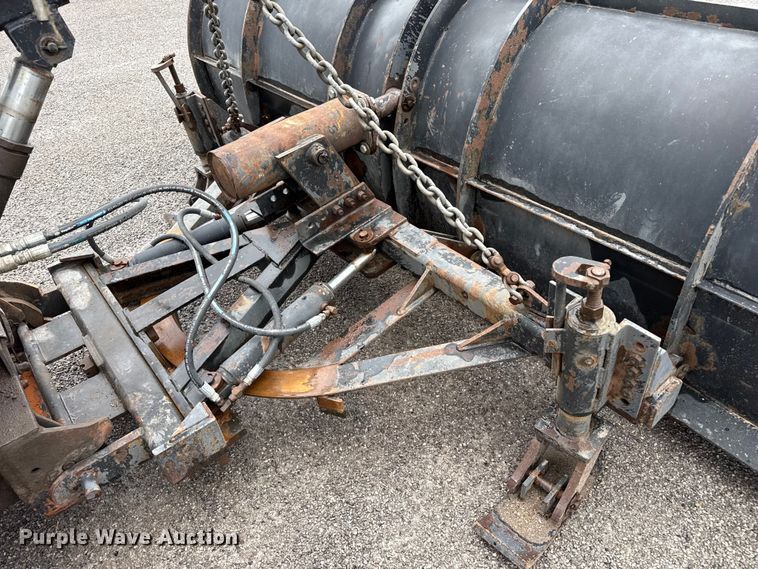 image for item FB6516 1989 Ford LNT8000 dump truck