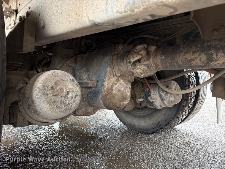 image for item FB6516 1989 Ford LNT8000 dump truck