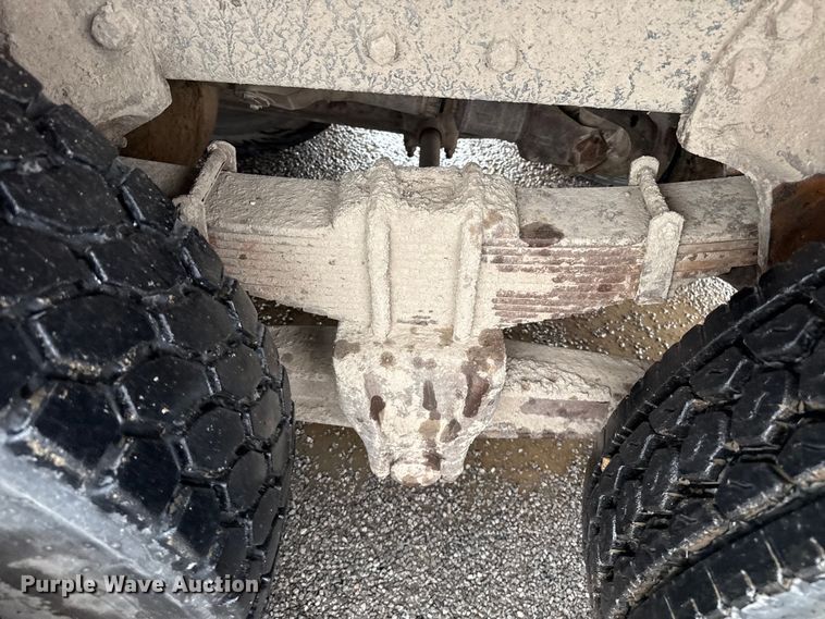 image for item FB6516 1989 Ford LNT8000 dump truck