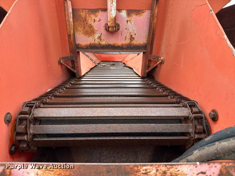 image for item FB6516 1989 Ford LNT8000 dump truck