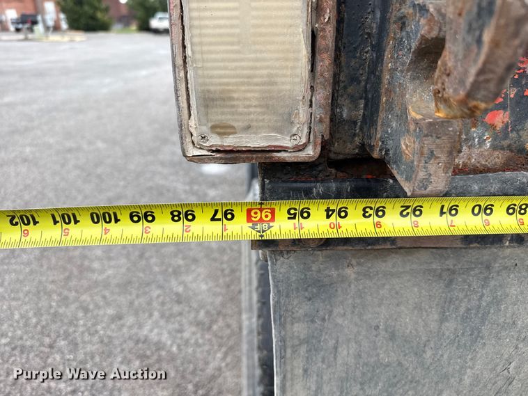image for item FB6516 1989 Ford LNT8000 dump truck
