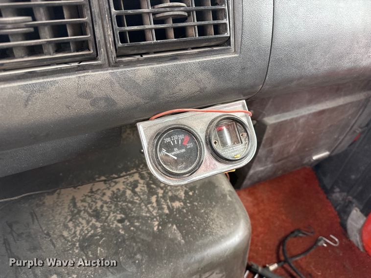 image for item FB6516 1989 Ford LNT8000 dump truck