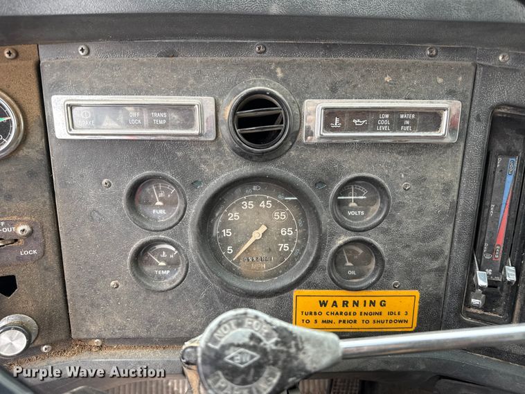 image for item FB6516 1989 Ford LNT8000 dump truck