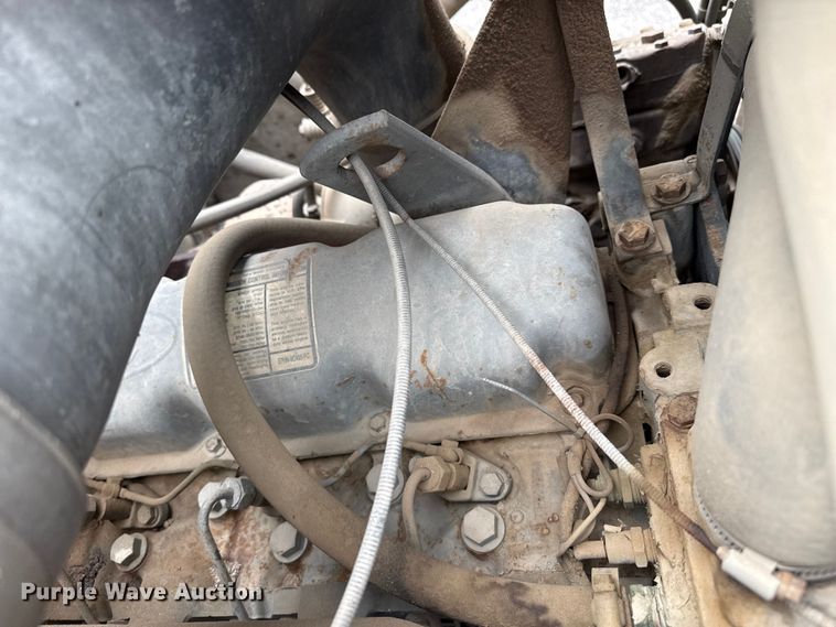 image for item FB6516 1989 Ford LNT8000 dump truck