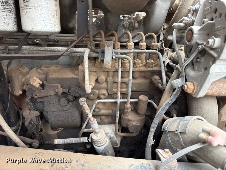 image for item FB6516 1989 Ford LNT8000 dump truck