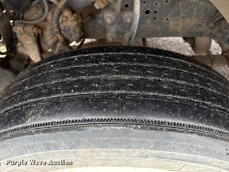 image for item FB6516 1989 Ford LNT8000 dump truck