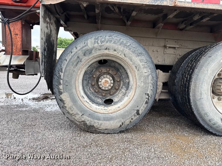 image for item FB6516 1989 Ford LNT8000 dump truck