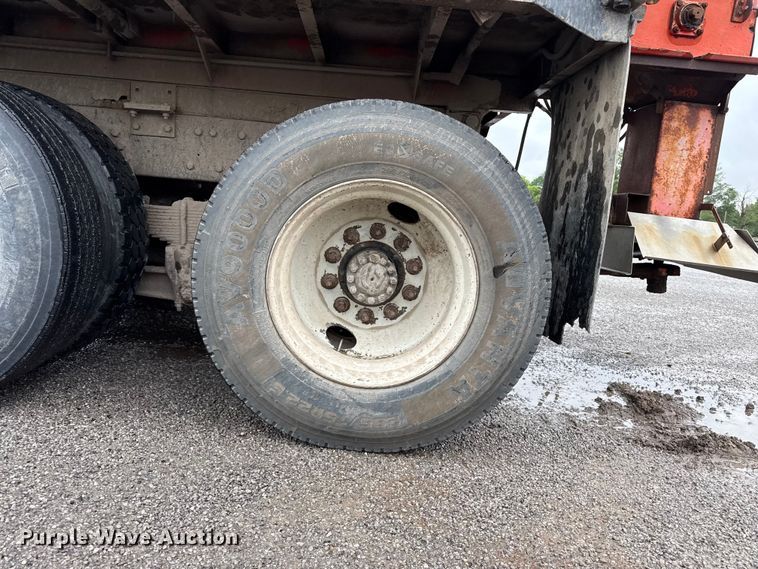 image for item FB6516 1989 Ford LNT8000 dump truck