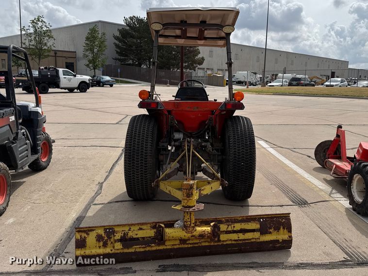 image for item FB6631 Massey Ferguson 1260 MFWD tractor