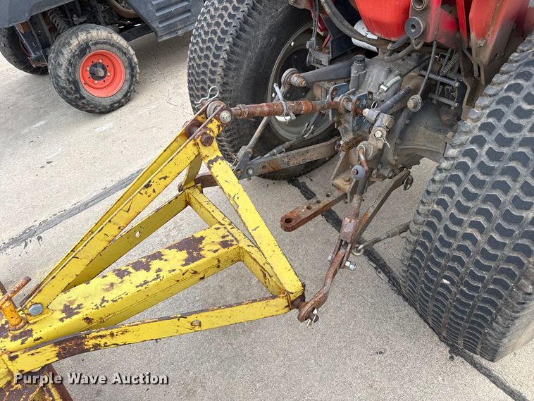 image for item FB6631 Massey Ferguson 1260 MFWD tractor