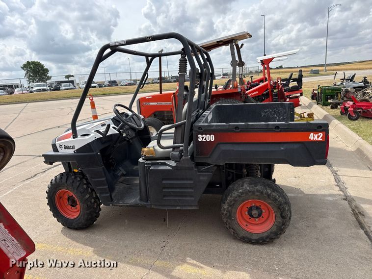 image for item FB6632 2013 Polaris 3200 utility vehicle