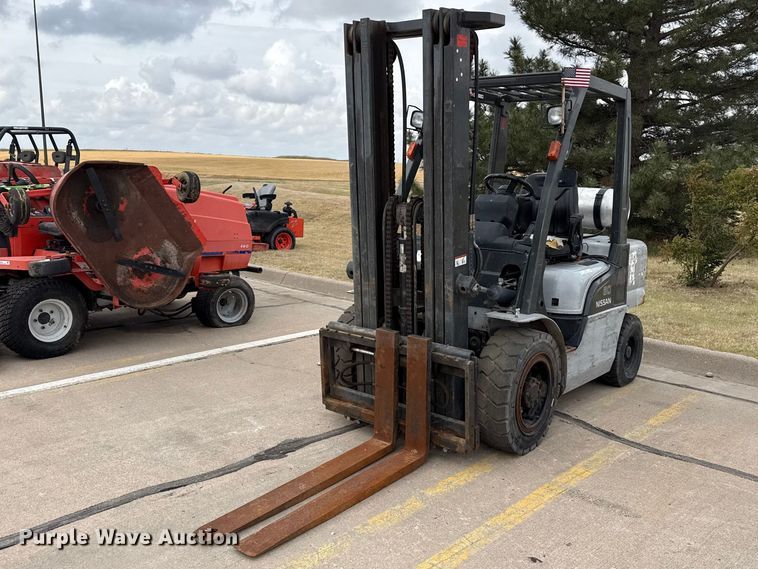 image for item FB6635 Nissan 60 forklift