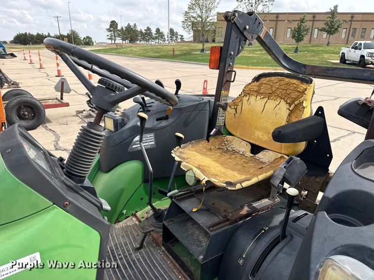 image for item FB6637 2001 John Deere 5320 tractor